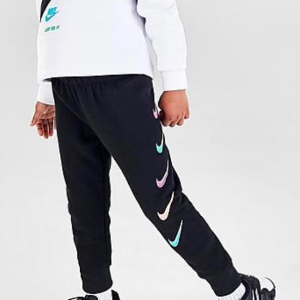 Girls 4t Nike jogger set